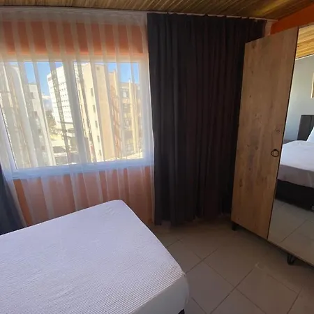 Apartament House *
